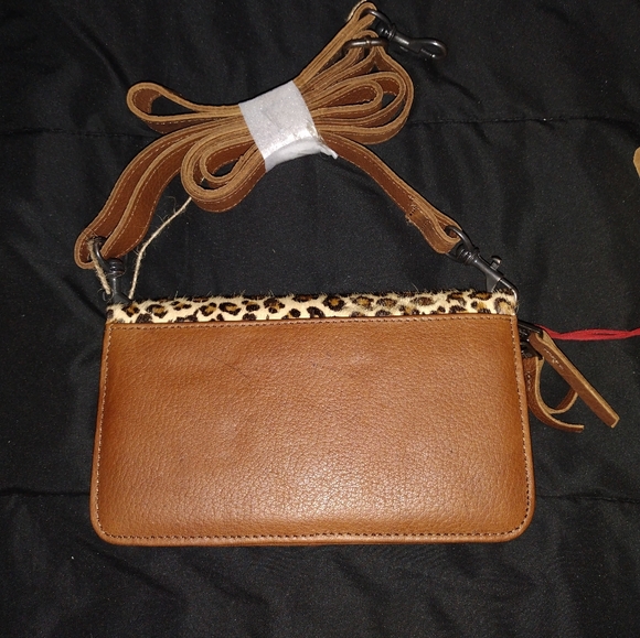 STS Ranchwear Wild Leopard and Brown Crossbody Bag - Picture 3 of 4